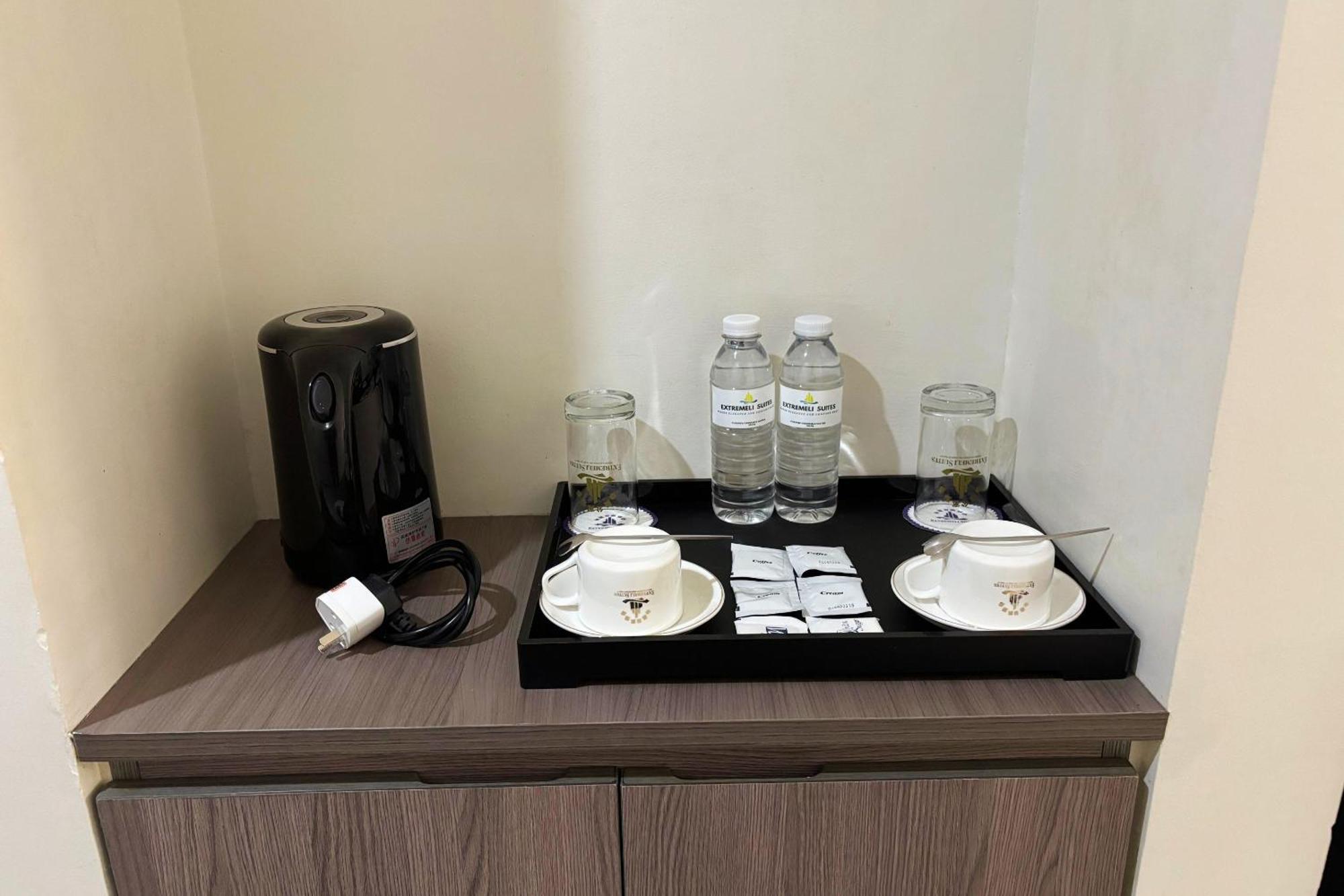 Extremeli Suites Manila Powered By Cocotel Eksteriør bilde
