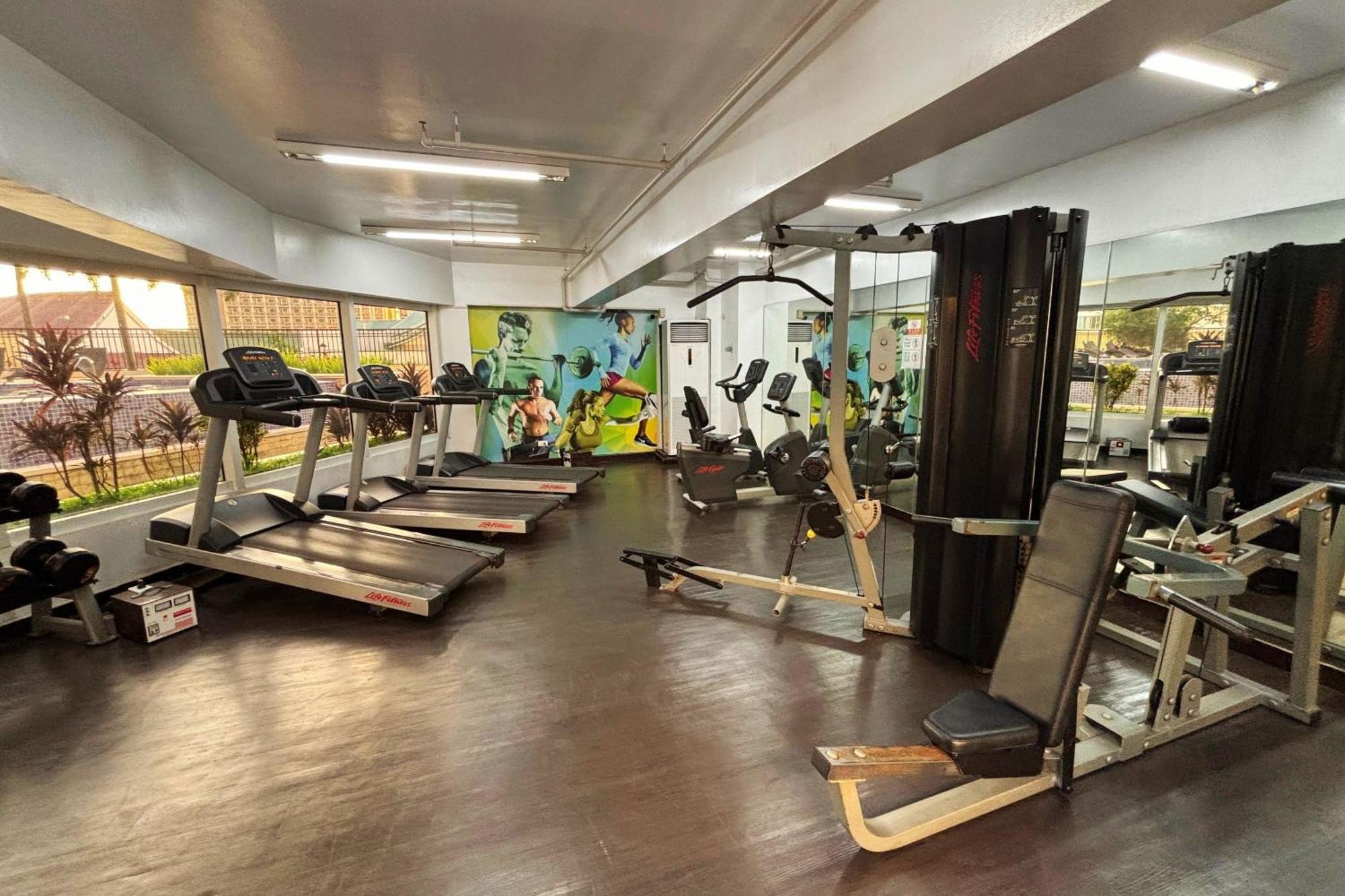 Extremeli Suites Manila Powered By Cocotel Eksteriør bilde