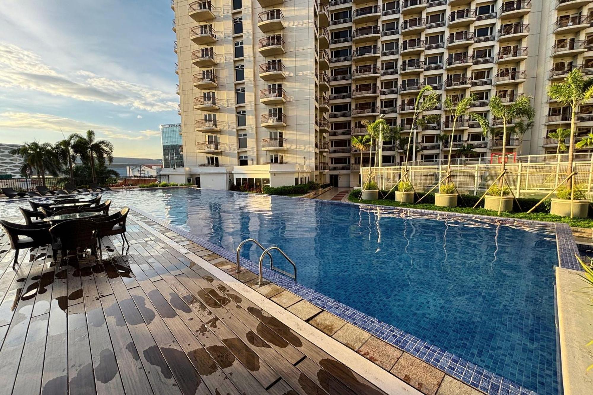 Extremeli Suites Manila Powered By Cocotel Eksteriør bilde