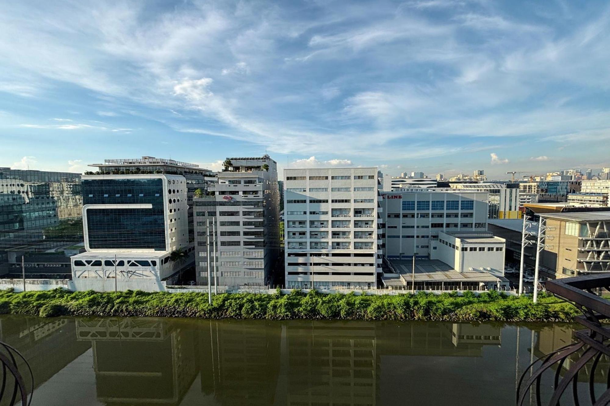 Extremeli Suites Manila Powered By Cocotel Eksteriør bilde